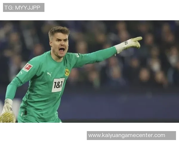 多特蒙德宣布与34岁门将迈尔续约至2027年,继续为球队贡献力量 多特蒙德宣布与34岁门将迈尔续约至2027年,继续为球队贡献力量